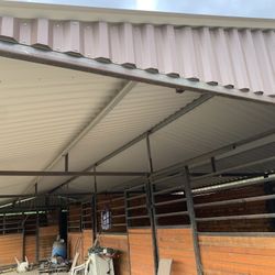 Horse Barn For5 Horses