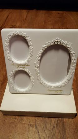 Wedding picture frame