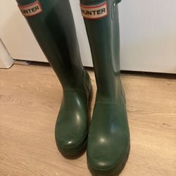 Hunter Rain Boots – Women’s Size 8