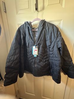 Woman’s coat 3x