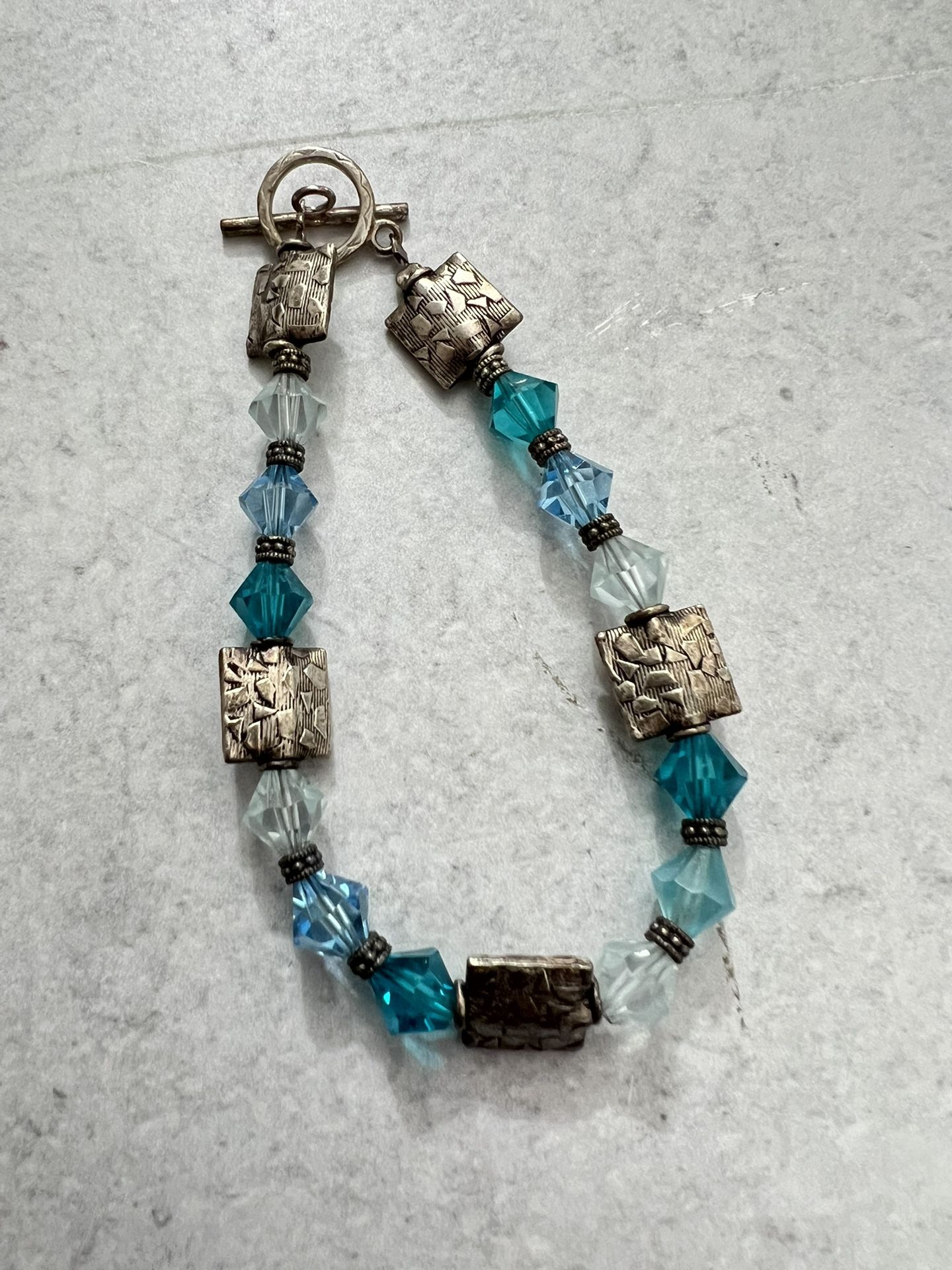 Silver .925 Southwestern Style Blue Turquoise Bracelet