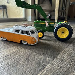 Volkswagen Pick Up Bug Scale 1/24 Old School Bumper Is Broken Missing Left Head Light And Signal Light John Deer Is a Bigger Size All Cast Iron 