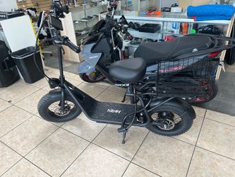 Hiboy U2 Pro Seated Electric Scooter with Basket & Charger