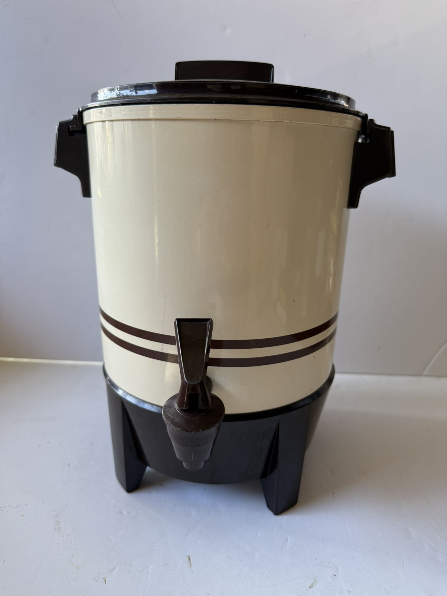 West Bend Party Perk Percolator Coffee Maker 12-22 Cup 58122 Almond/Brown Stripe