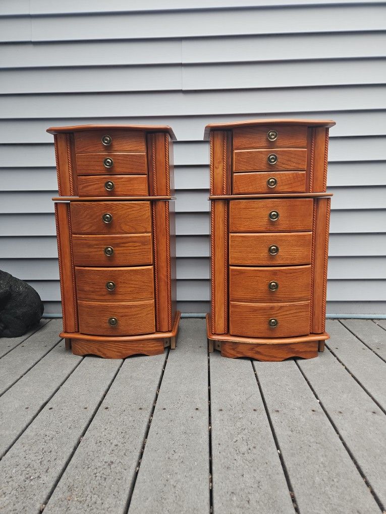 Nightstands / Jewelry Stands