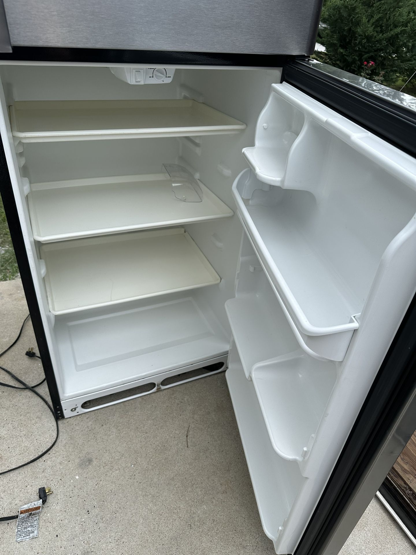 Frigidaire And Whirlpool Fridge for Sale in Boiling Springs, SC OfferUp