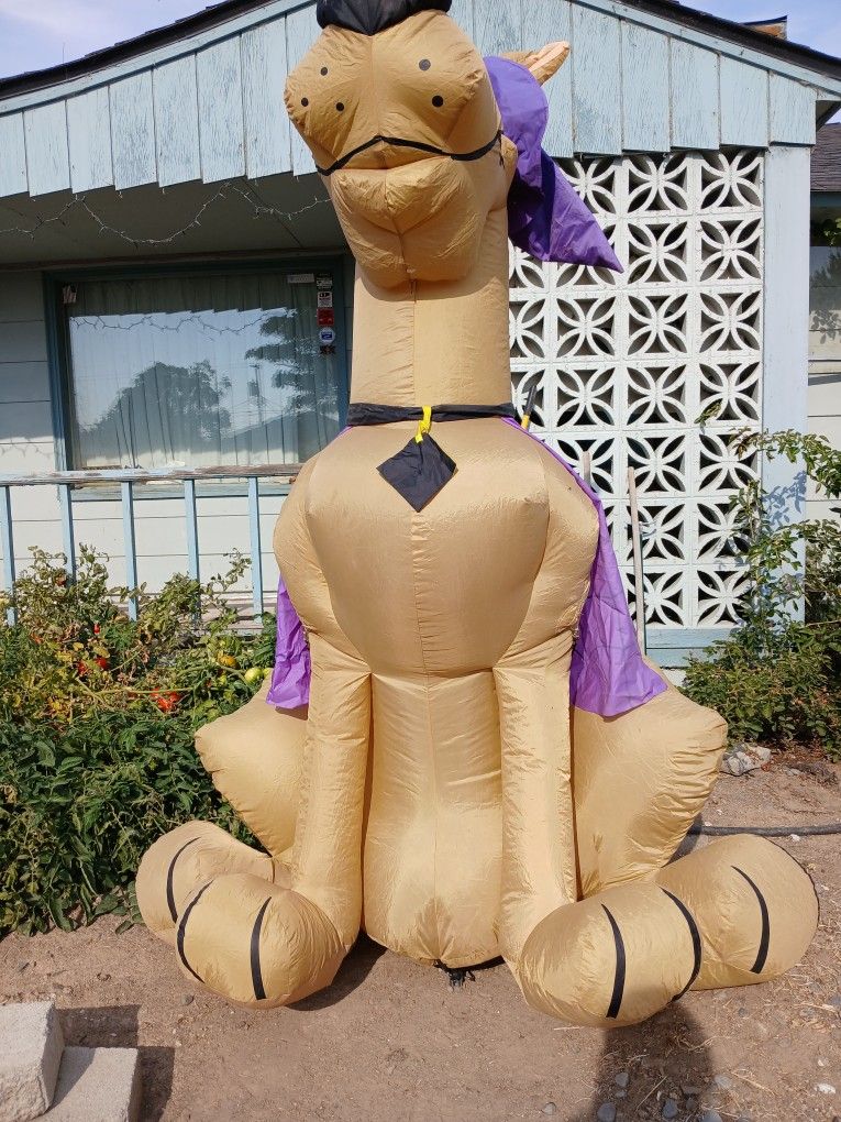 Witch Scooby Doo Inflatable 7ft