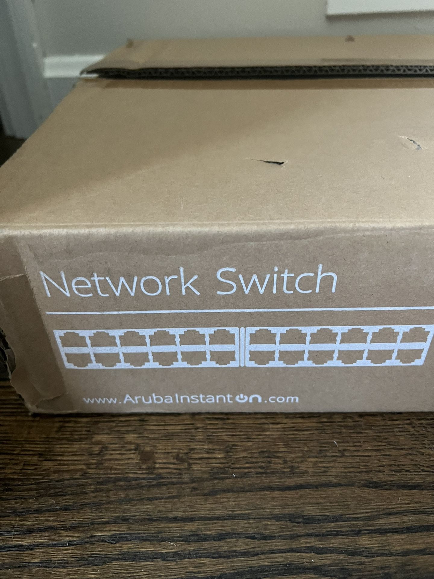 Aruba Instant On 1930 24G Class4 PoE 4SFP/SFP+ 370W Switch