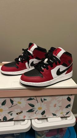 Jordan 1 Mid