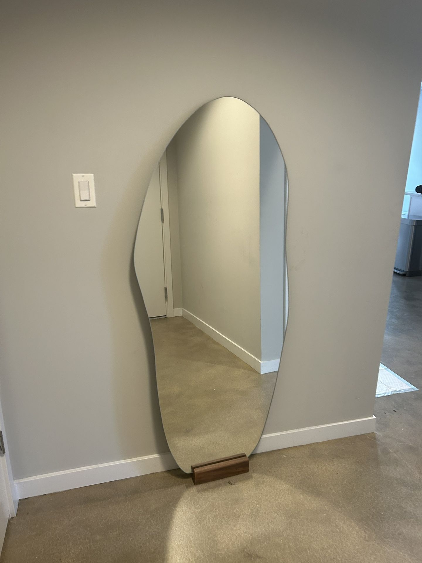 Assymetrical Mirror
