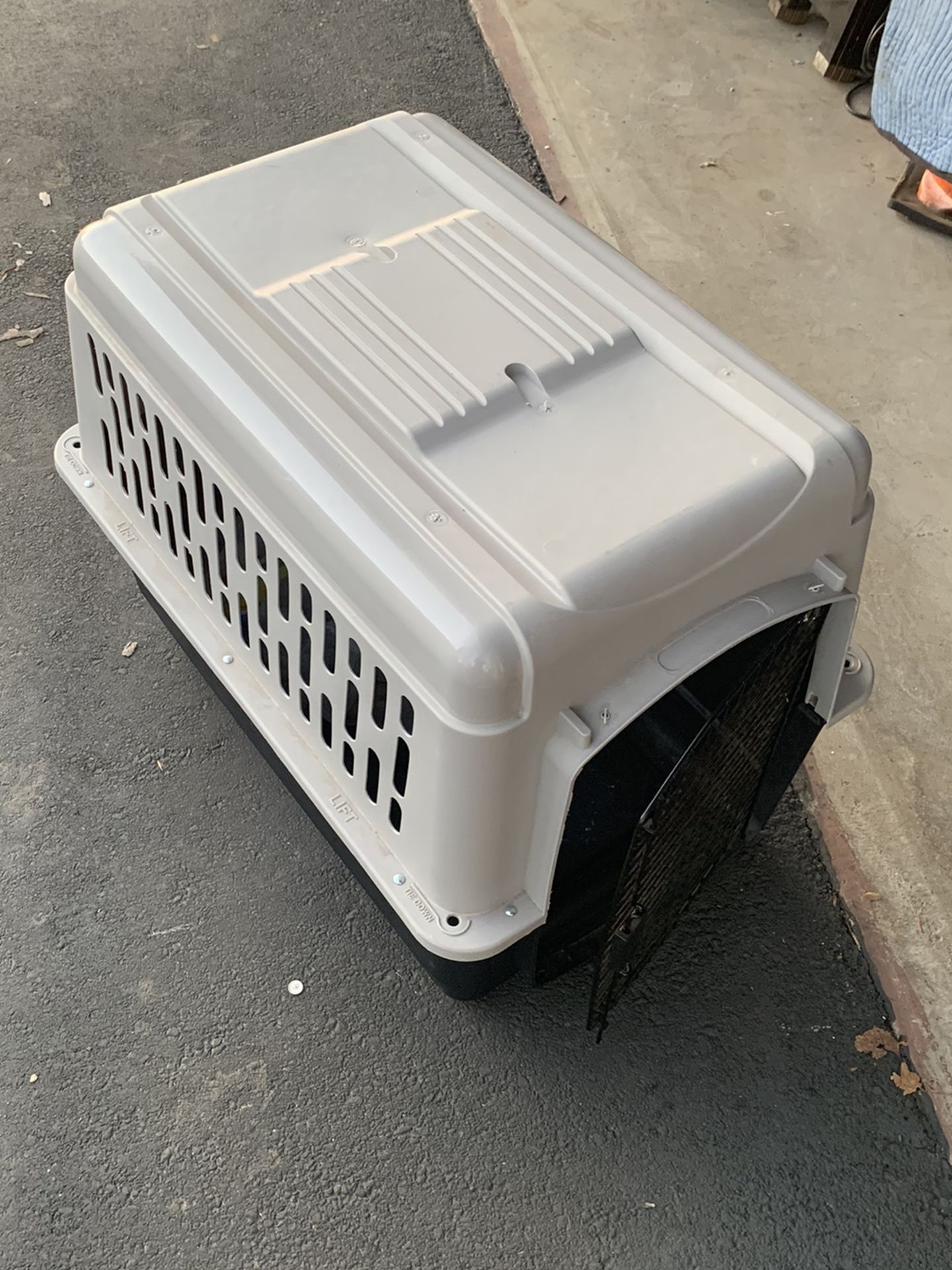 Dog Kennel Brand New Used Once