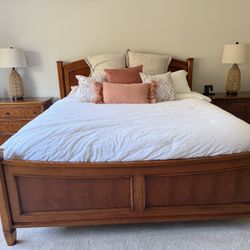 Thomasville 4-piece Bedroom Set