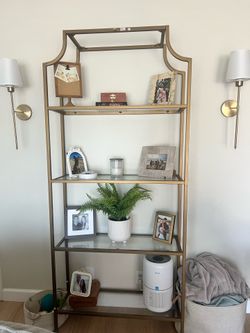 Bookcase shelves