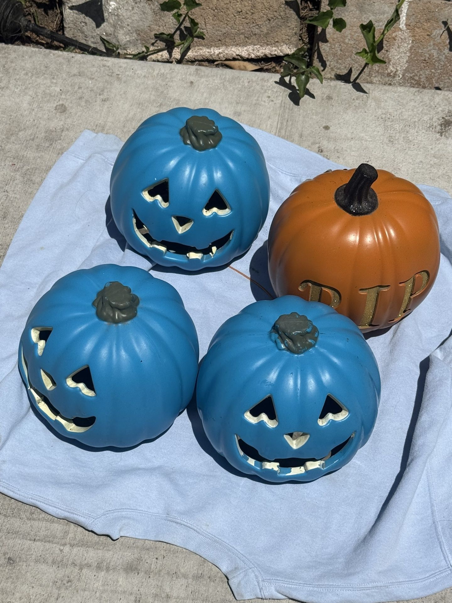 Halloween Decor