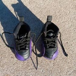 Nike Air Jordan Retro, Black/Purple Infant Toddler TD Size 4c