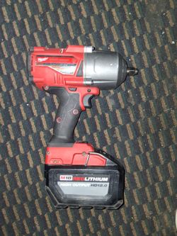 Milwaukee 1/2 square ring Impact wrench and 12.0 battery