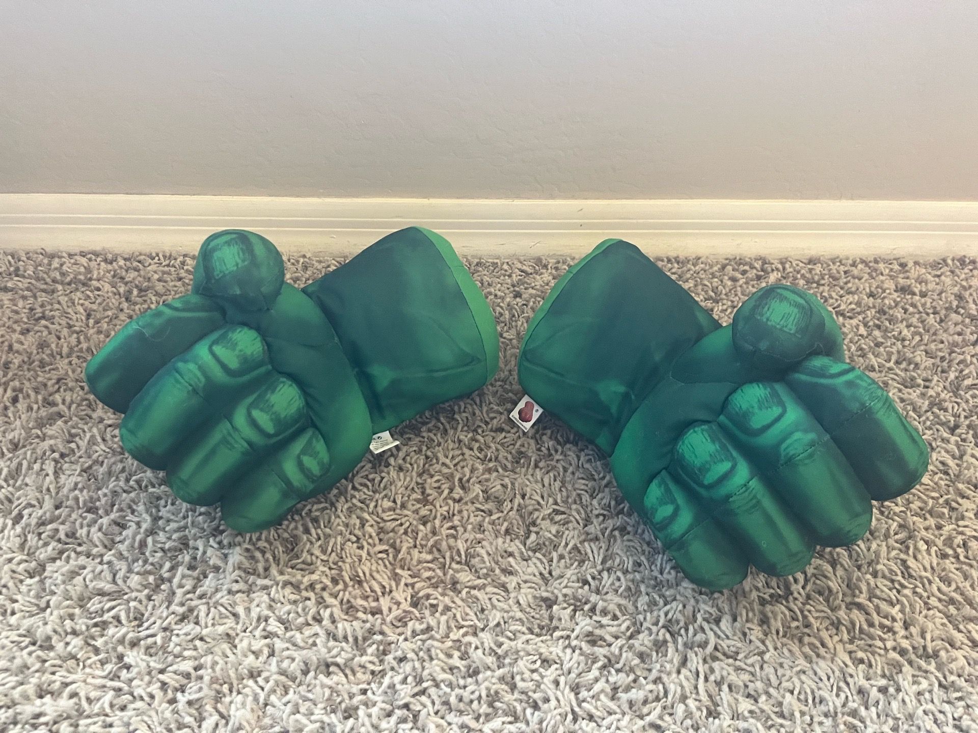 Kids Hulk Hands Plush Gloves