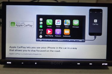 SONY DOUBLE DIN APPLE CARPLAY/ ADROID AUTO!!!