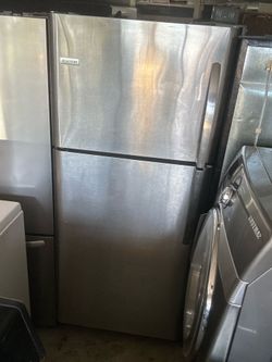 FRIGIDAIRE APARTMENT SIZE REFRIGERATOR