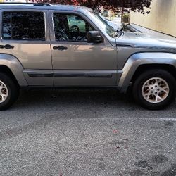 Clean Title 95K Super Low Miles Automatic Transmission 4X4 AWD 4WD