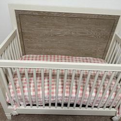 Baby Crib with Matteress