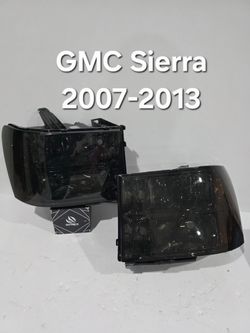 GMC Sierra 2007-2013 Headlights