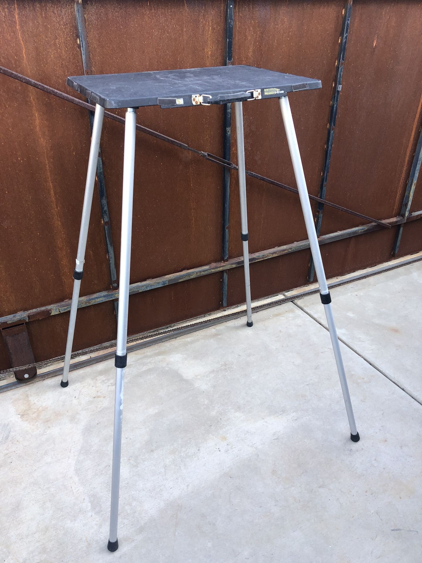 Work Table Compact And Portable