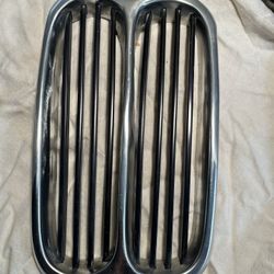 Used BMW 1973 Front Center grill, 12.025 