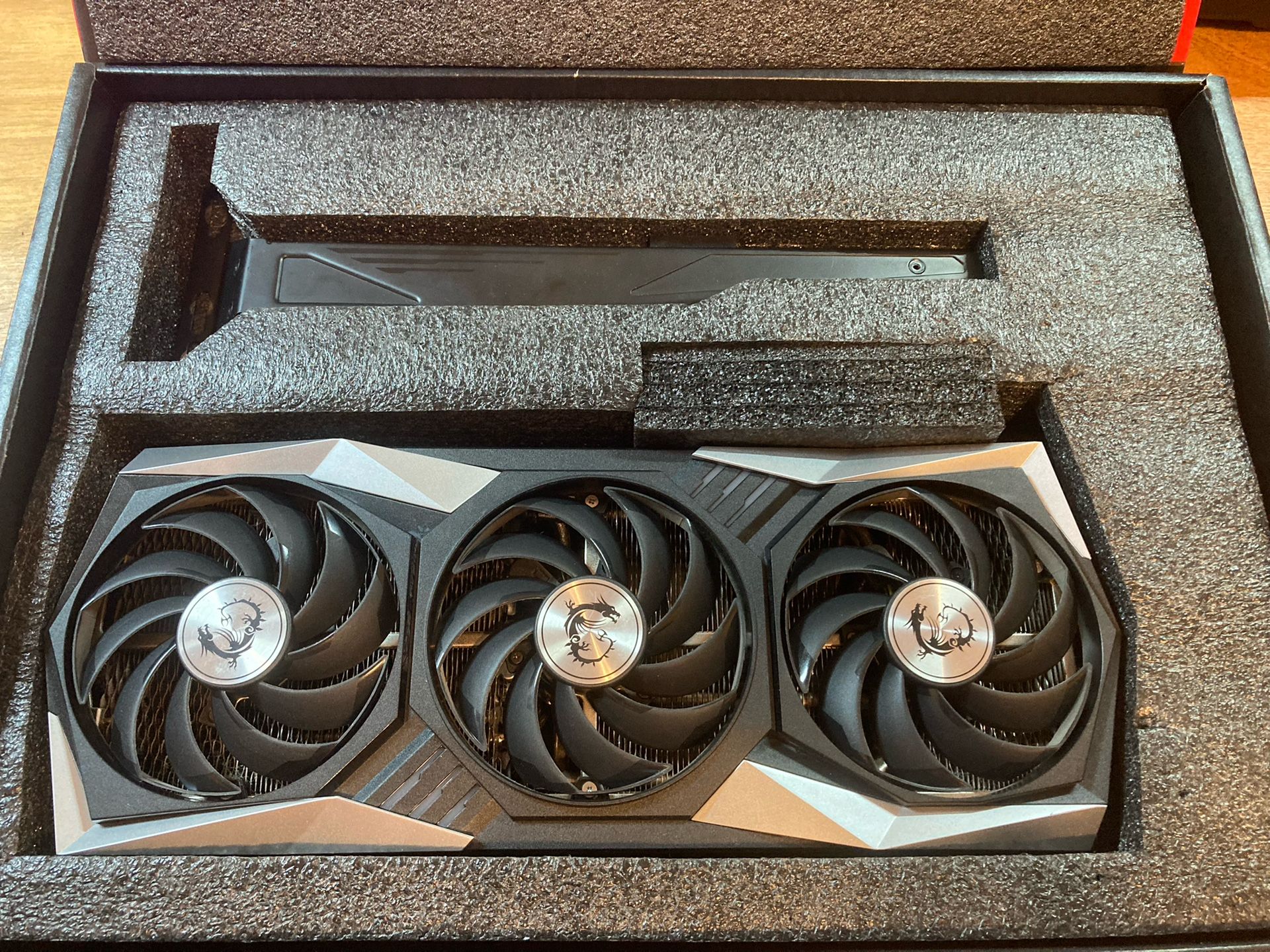 AMD Radeon RX 6800 MSI Gaming X Trio 16GB