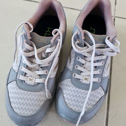 Kuru Quantum Shoes Women's Size 6.5