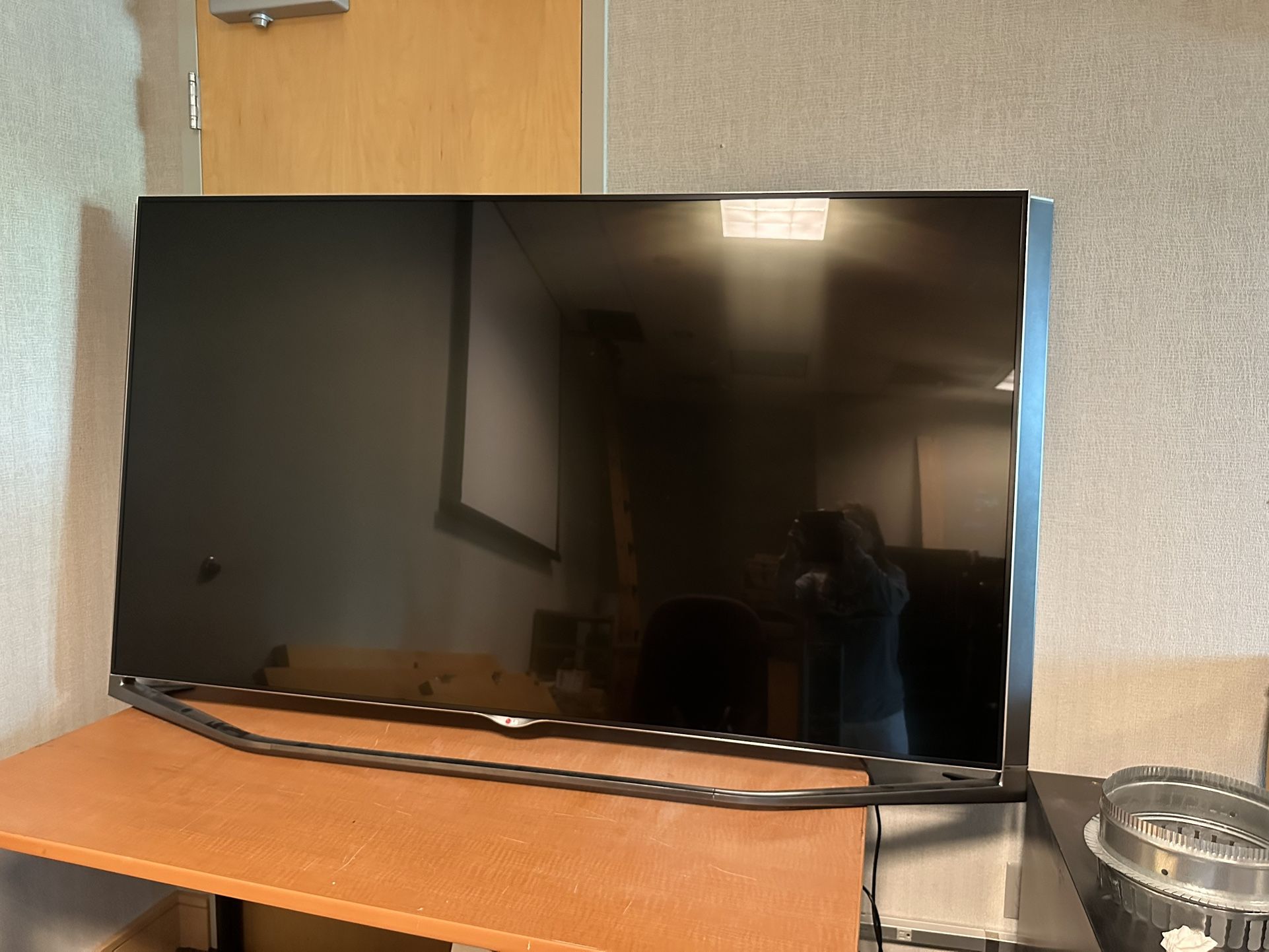 LG flatscreen TV