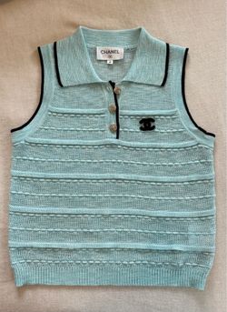 CHANEL Sleeveless Knit Polo Top – CC Rhinestone Buttons – Size 38 – Made in Italy