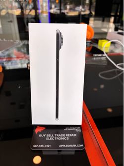 iPhone Air 256GB Unlocked to any carrier! New in the box! We offer financing.