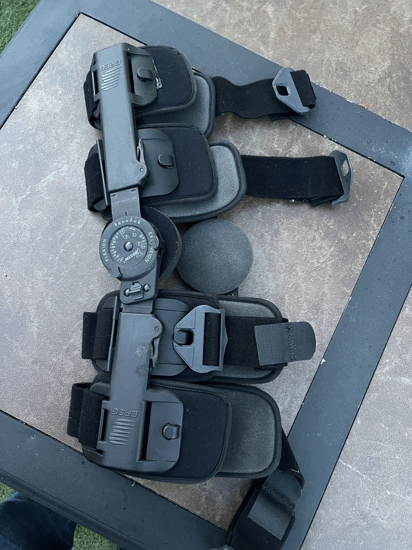 Berg Knee Brace