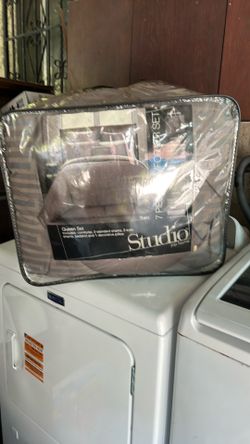 7 pieces comforter Queen set