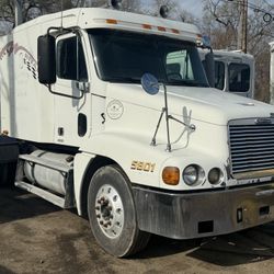 2000 Freightliner