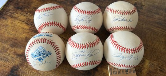 HOF / Star Signed Baseballs - Mays, Griffey, Maddux, Sosa