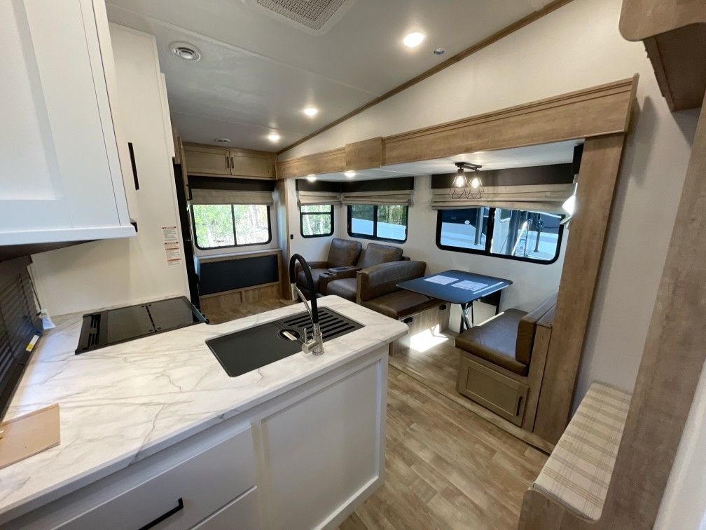 2025 Arcadia Super Lite 248SLRE