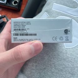 Airpod 4s with active noise cancellation