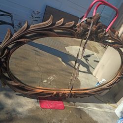 Vintage 1940s Oval Hand Carved Wooded Art Frame