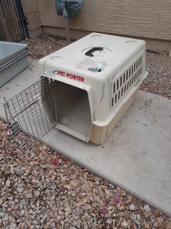 Medium Pet Dog Carrier Kennel 27x20x19 Read Description
