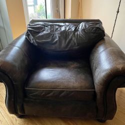 Soft Oversized Leather Chair 