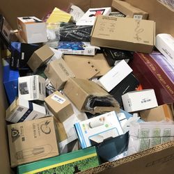 Mixed pallet general household and electronics !!!!