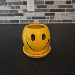 Vintage McCoy Yellow Smiley Face Planter