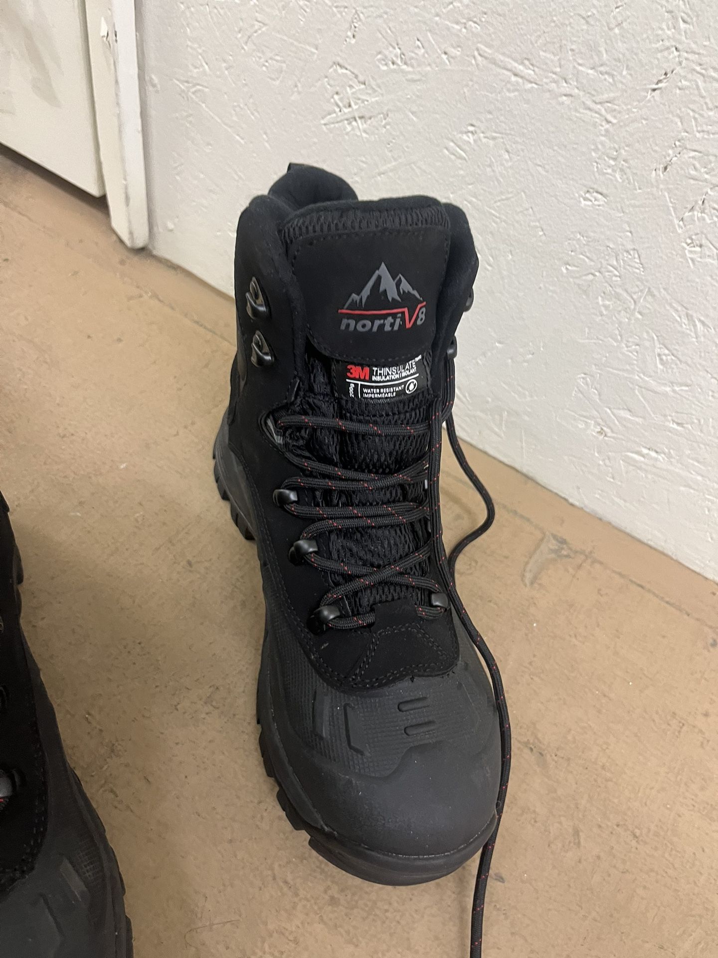 3 M Snow Boots