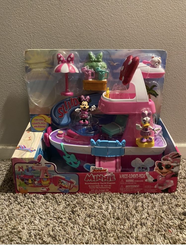 Minnie Mouse Bowdazzling Yacht Playset