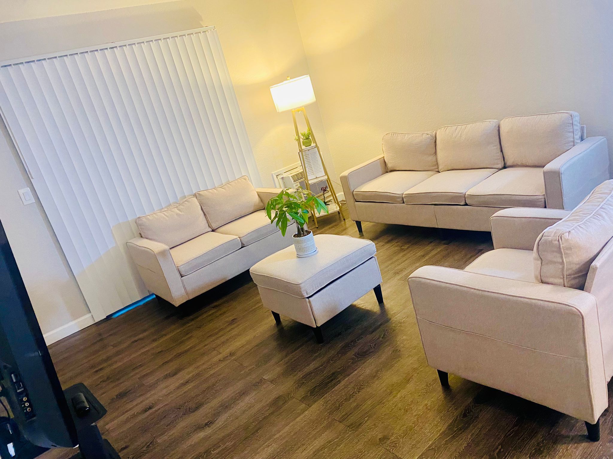 Sofa Sets- 6 Seaters Living Room 