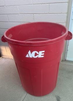ACE Hardware Plastic 32 Gallon Garbage Can