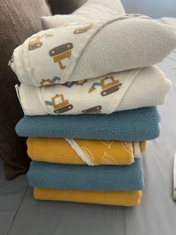 Infant towels (6)