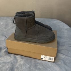 UGGS CLASSIC MINI 